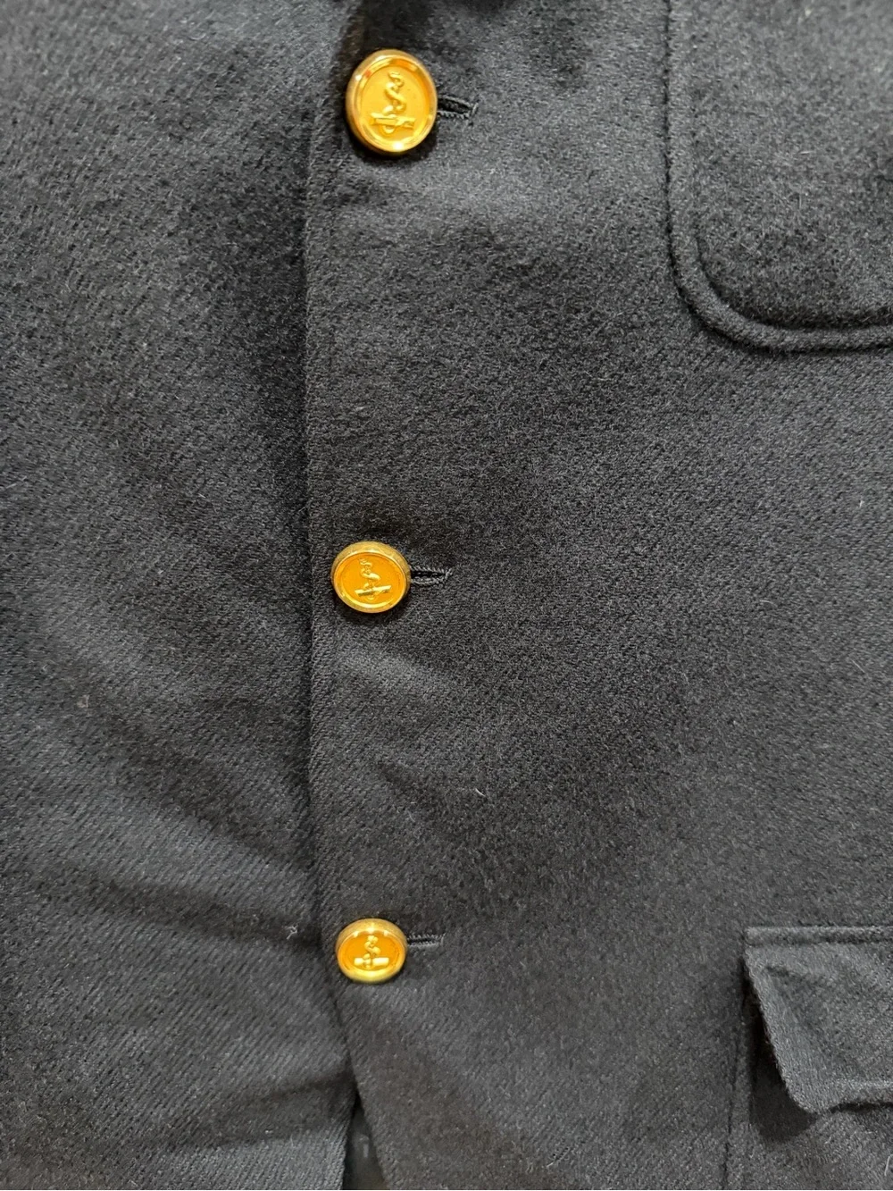Saks Fifth Avenue 100% Cashmere Navy Blazer Sport Coat Gold Crest Buttons 41L